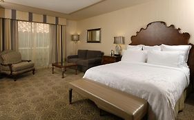 Woolley'S Classic Suites